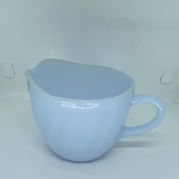 rare fire king oven ware blue Delphite swirl creamer - Picture 6 of 6